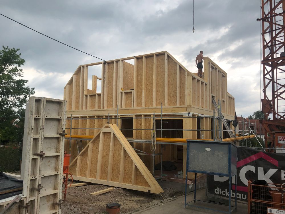 Wohnhaus Eindeckung Und Fassade